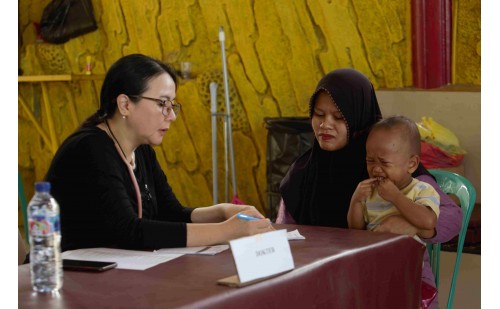 Dana Cinta Kasih Pengobatan 200 Umat & 150 Anak Buddhis