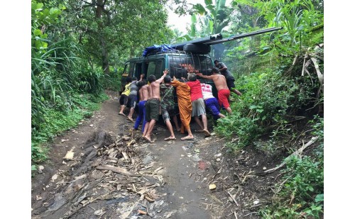 Dana Renovasi Vihara Dhamma Phala di Lombok Utara