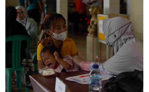Dana Cinta Kasih Pengobatan 200 Umat & 150 Anak Buddhis