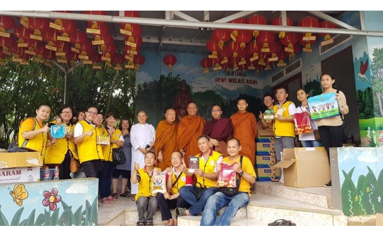 Bakti Sosial Imlek untuk 200 Umat Buddha Kurang Mampu