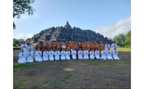 Dana Makan Pabbajja Samanera/i & Binawidya 50 Siswa Buddhis